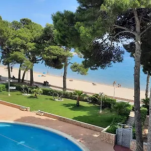  Apartamento Con Piscina, En Primera Línia De Mar.